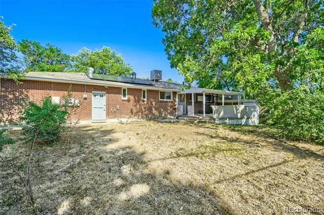 422 S Uvalda Street Aurora, CO 80012