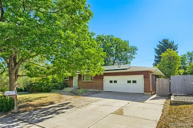 422 S Uvalda Street Aurora, CO 80012