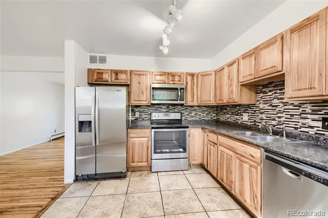 422 S Uvalda Street Aurora, CO 80012