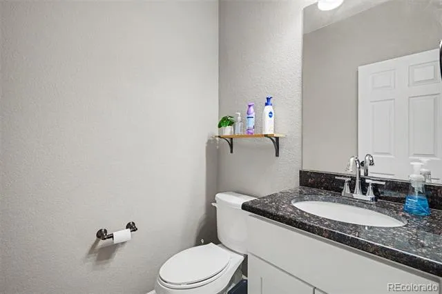 818 S Kalispell Circle #102 Aurora, CO 80017