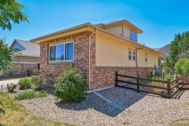 247 Coolidge Way Aurora, CO 80018