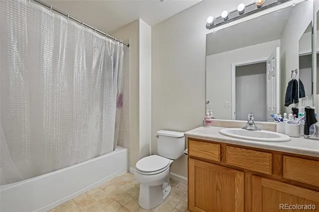 247 Coolidge Way Aurora, CO 80018