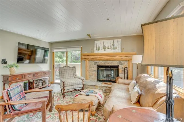 1206 Village Road #108 Avon, CO 81620