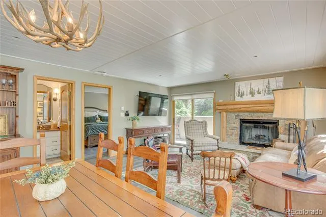 1206 Village Road #108 Avon, CO 81620