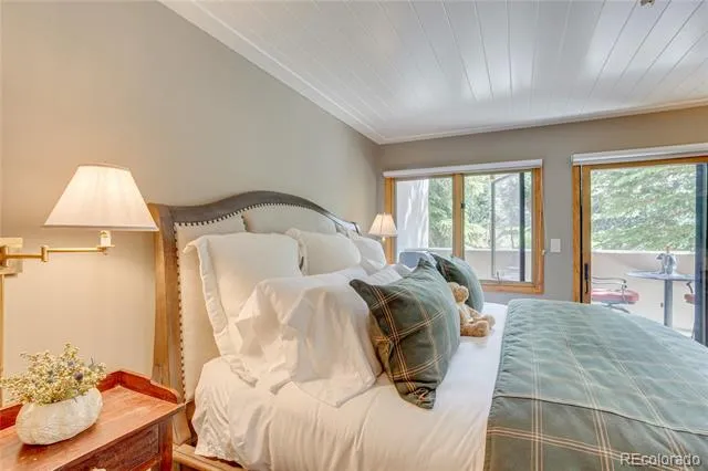 1206 Village Road #108 Avon, CO 81620