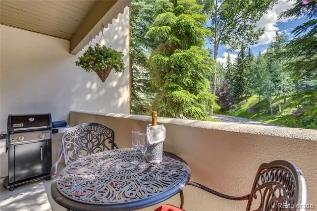 1206 Village Road #108 Avon, CO 81620