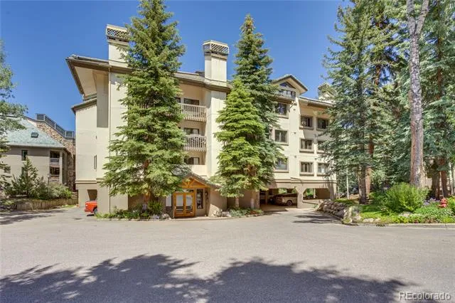 1206 Village Road #108 Avon, CO 81620
