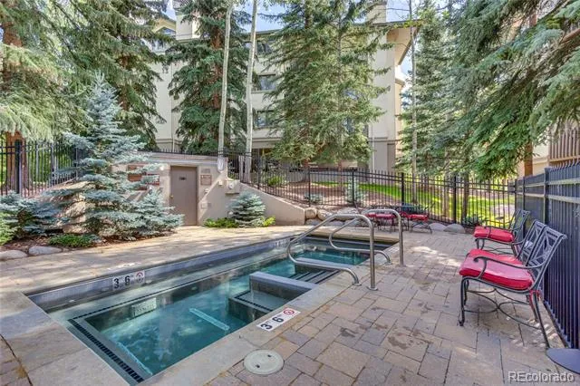 1206 Village Road #108 Avon, CO 81620
