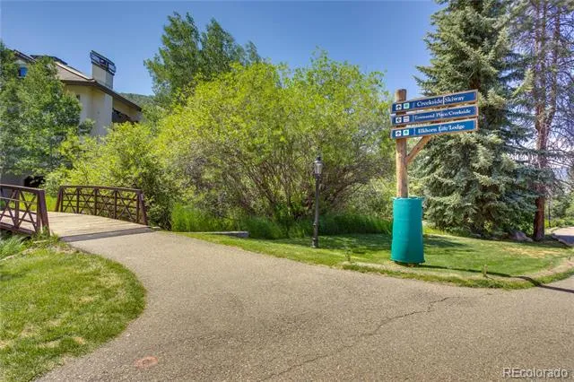 1206 Village Road #108 Avon, CO 81620