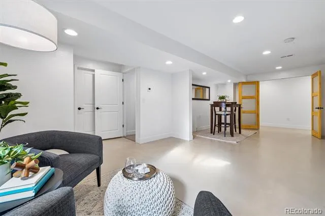19056 W 94th Avenue Arvada, CO 80007