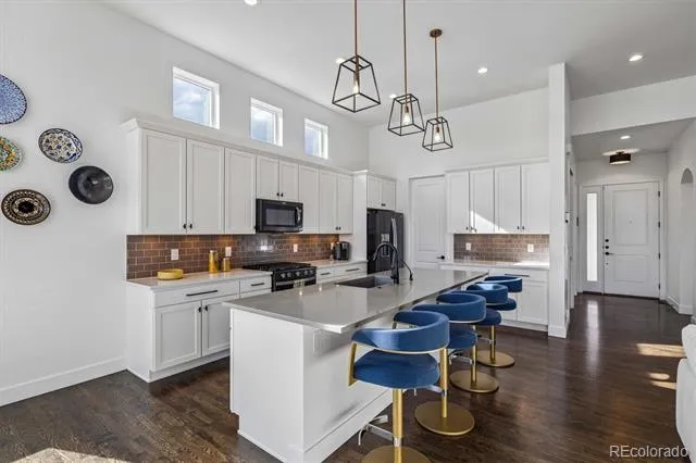 19056 W 94th Avenue Arvada, CO 80007