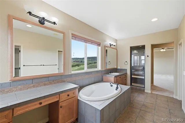 10977 Glengate Circle Highlands Ranch, CO 80130