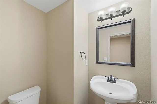 10977 Glengate Circle Highlands Ranch, CO 80130
