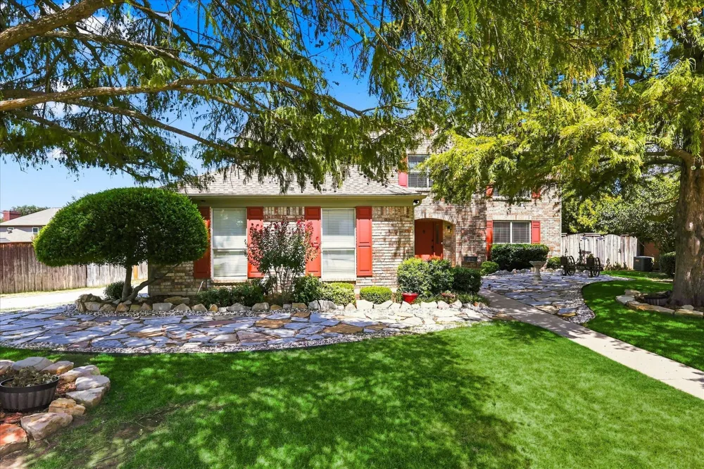 1636 Fuqua Drive Flower Mound, TX 75028