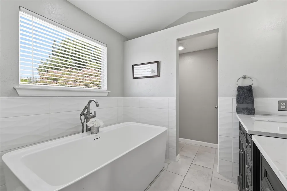 1636 Fuqua Drive Flower Mound, TX 75028
