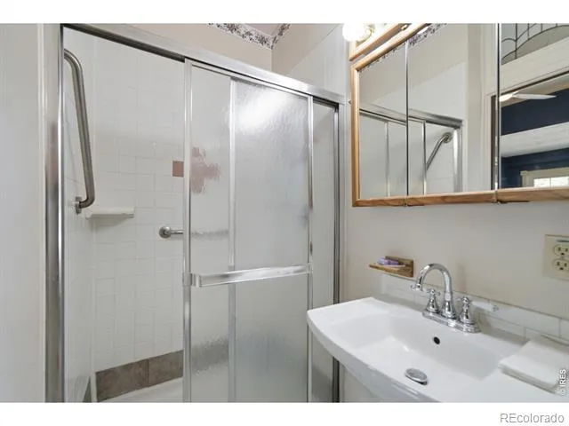 338 W 9th Street Loveland, CO 80537