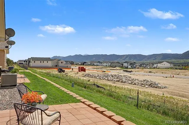 1359 Villa Grove Monument, CO 80132