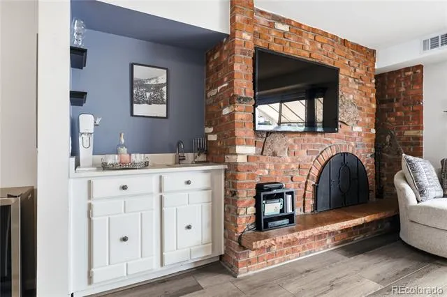 3536 S Ivanhoe Street Denver, CO 80237
