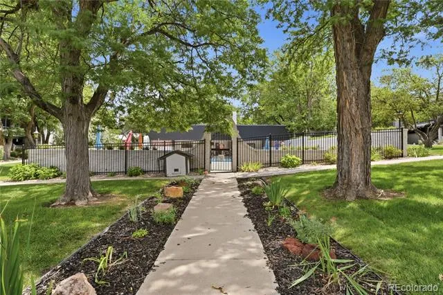 3536 S Ivanhoe Street Denver, CO 80237