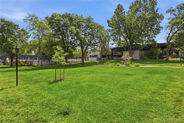 3536 S Ivanhoe Street Denver, CO 80237
