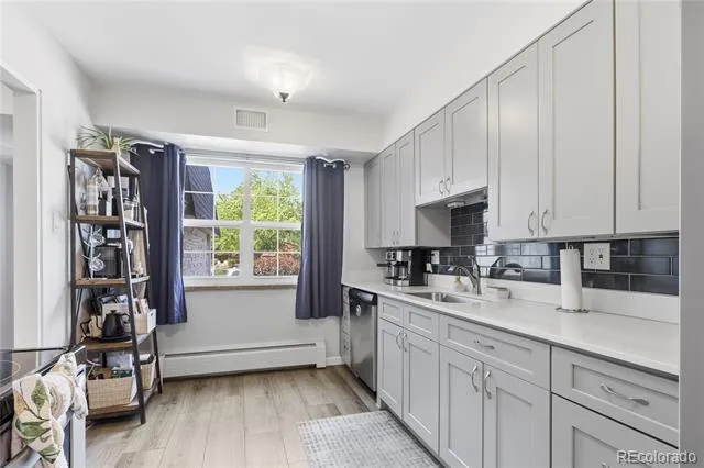 3536 S Ivanhoe Street Denver, CO 80237