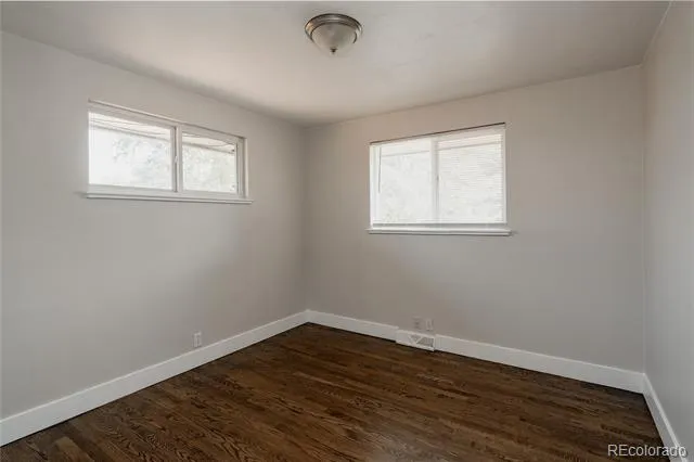 563 Jamaica Street Aurora, CO 80010