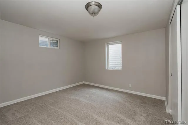 563 Jamaica Street Aurora, CO 80010