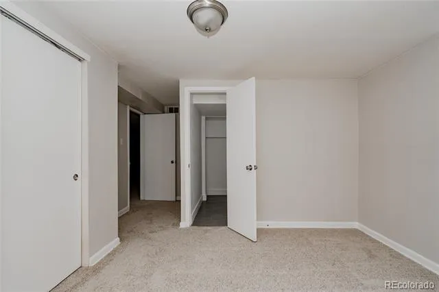 563 Jamaica Street Aurora, CO 80010