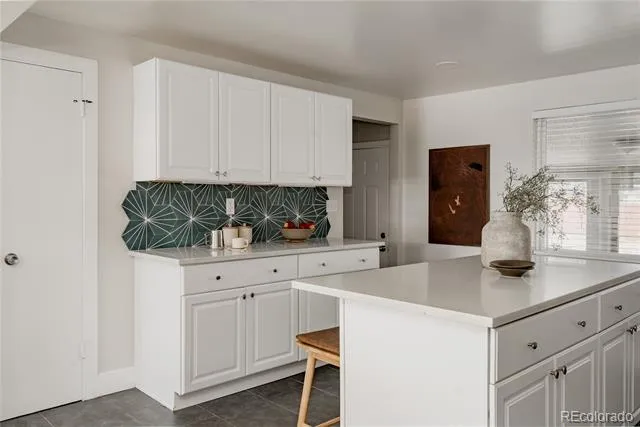 563 Jamaica Street Aurora, CO 80010