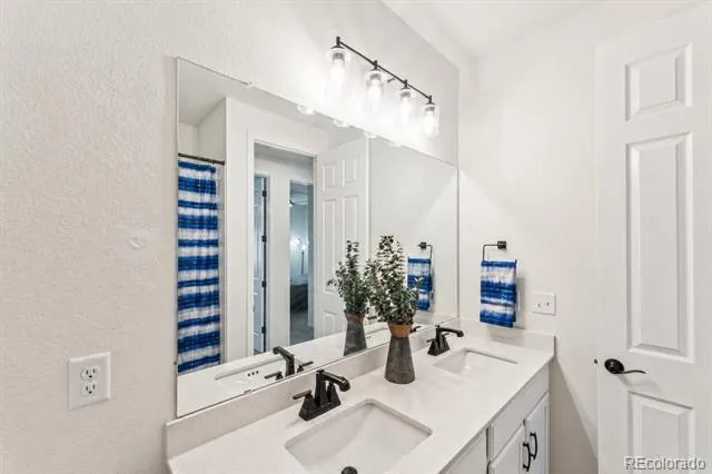 24544 E 37th Avenue Aurora, CO 80019