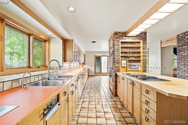 1625 E Layton Drive Englewood, CO 80113