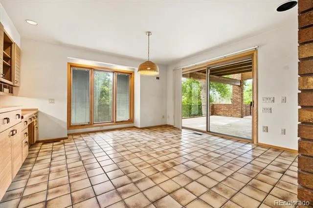 1625 E Layton Drive Englewood, CO 80113