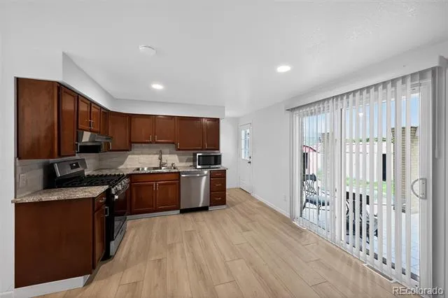 941 S Ironton Street Aurora, CO 80012