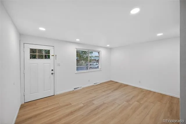 941 S Ironton Street Aurora, CO 80012