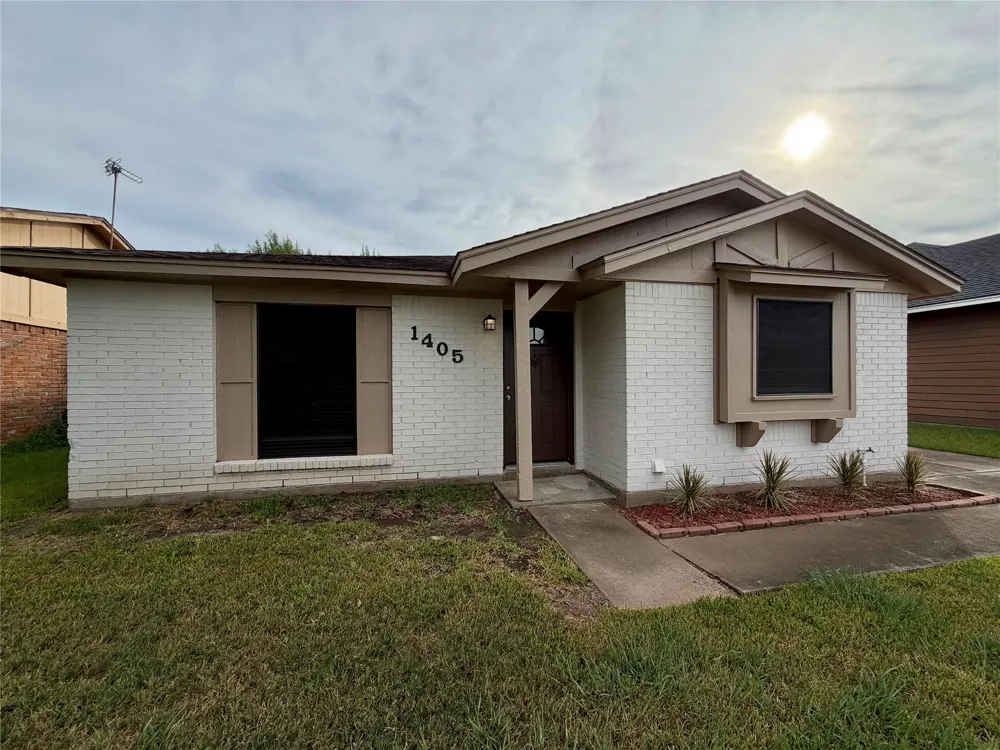 1405 Avenue M Freeport, TX 77541