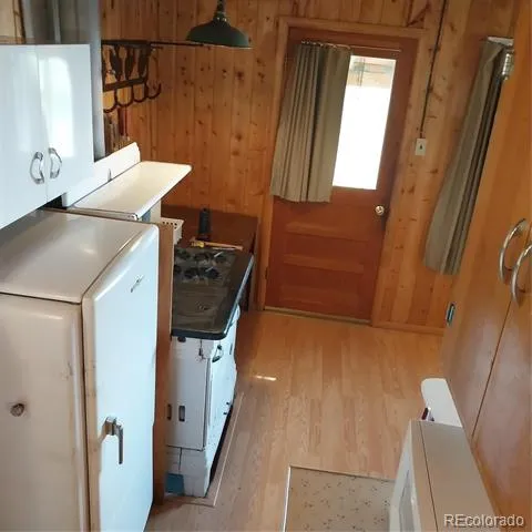 716 Doe Street Hartsel, CO 80449