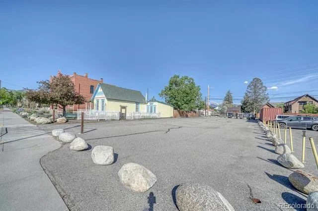332 F STREET Salida, CO 81201