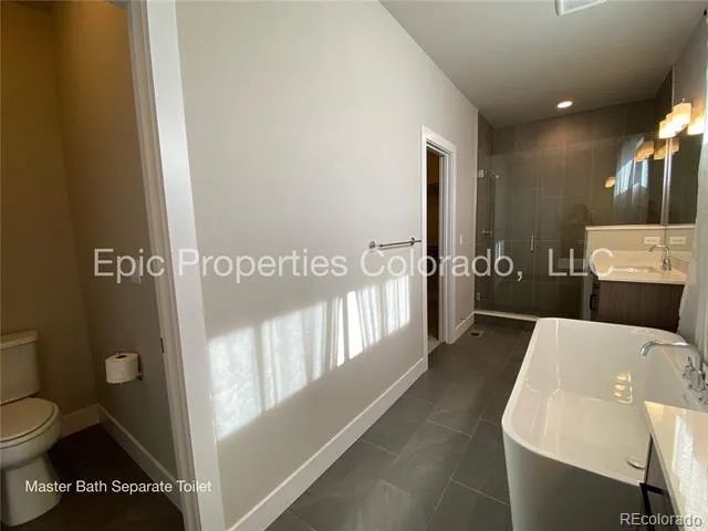 6012 Netherland Court Aurora, CO 80019