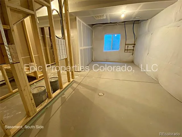 6012 Netherland Court Aurora, CO 80019