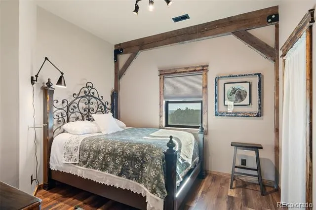 7445 Pinon Heights Pueblo, CO 81004