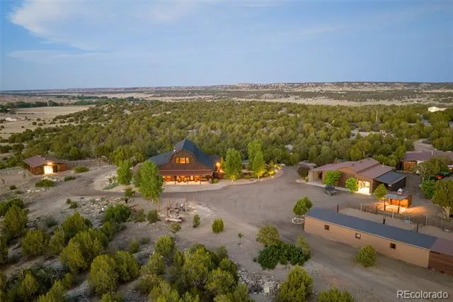 7445 Pinon Heights Pueblo, CO 81004