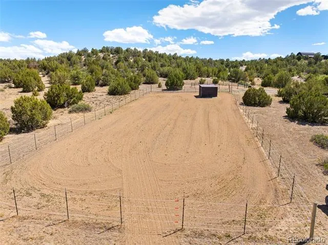 7445 Pinon Heights Pueblo, CO 81004