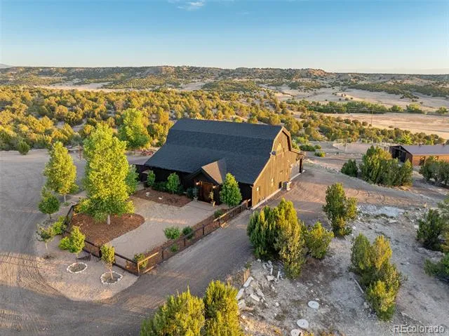 7445 Pinon Heights Pueblo, CO 81004