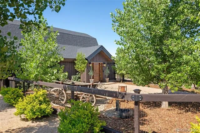 7445 Pinon Heights Pueblo, CO 81004