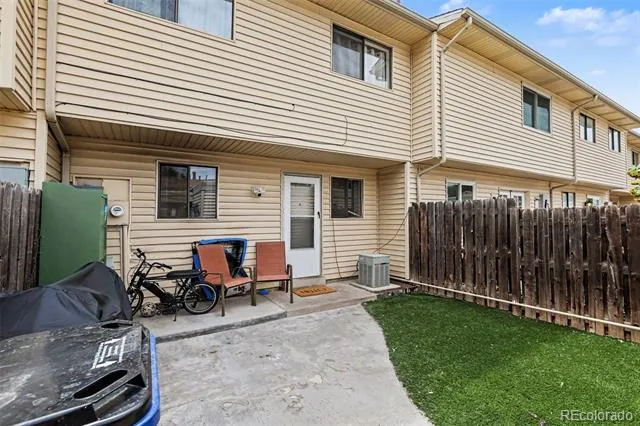 1194 S Troy Street Aurora, CO 80012