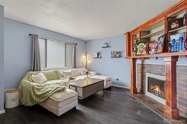 1194 S Troy Street Aurora, CO 80012