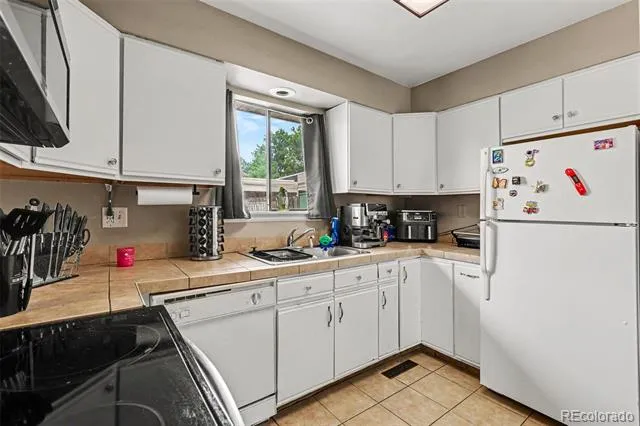1194 S Troy Street Aurora, CO 80012