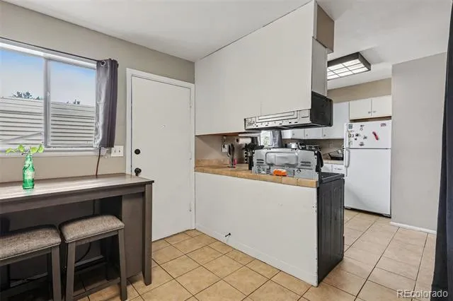 1194 S Troy Street Aurora, CO 80012