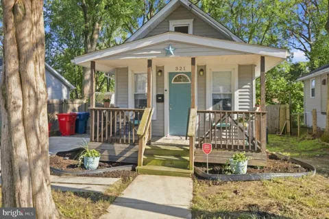 321 W EVERGREEN AVENUE