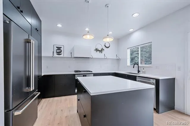 6048 S Walden Court Aurora, CO 80016
